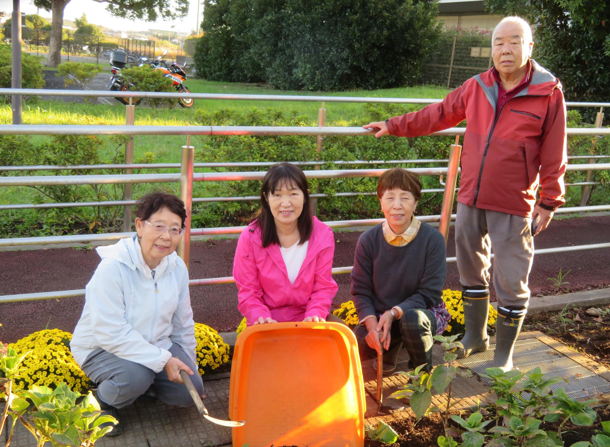 花壇ボランティアのみなさん
