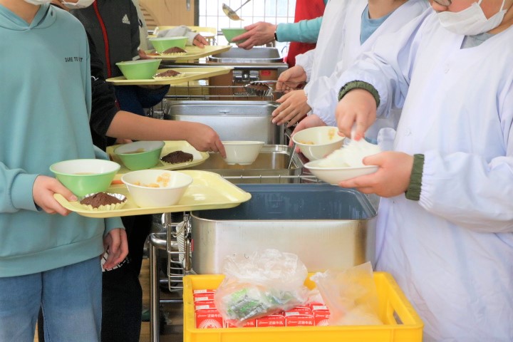 給食