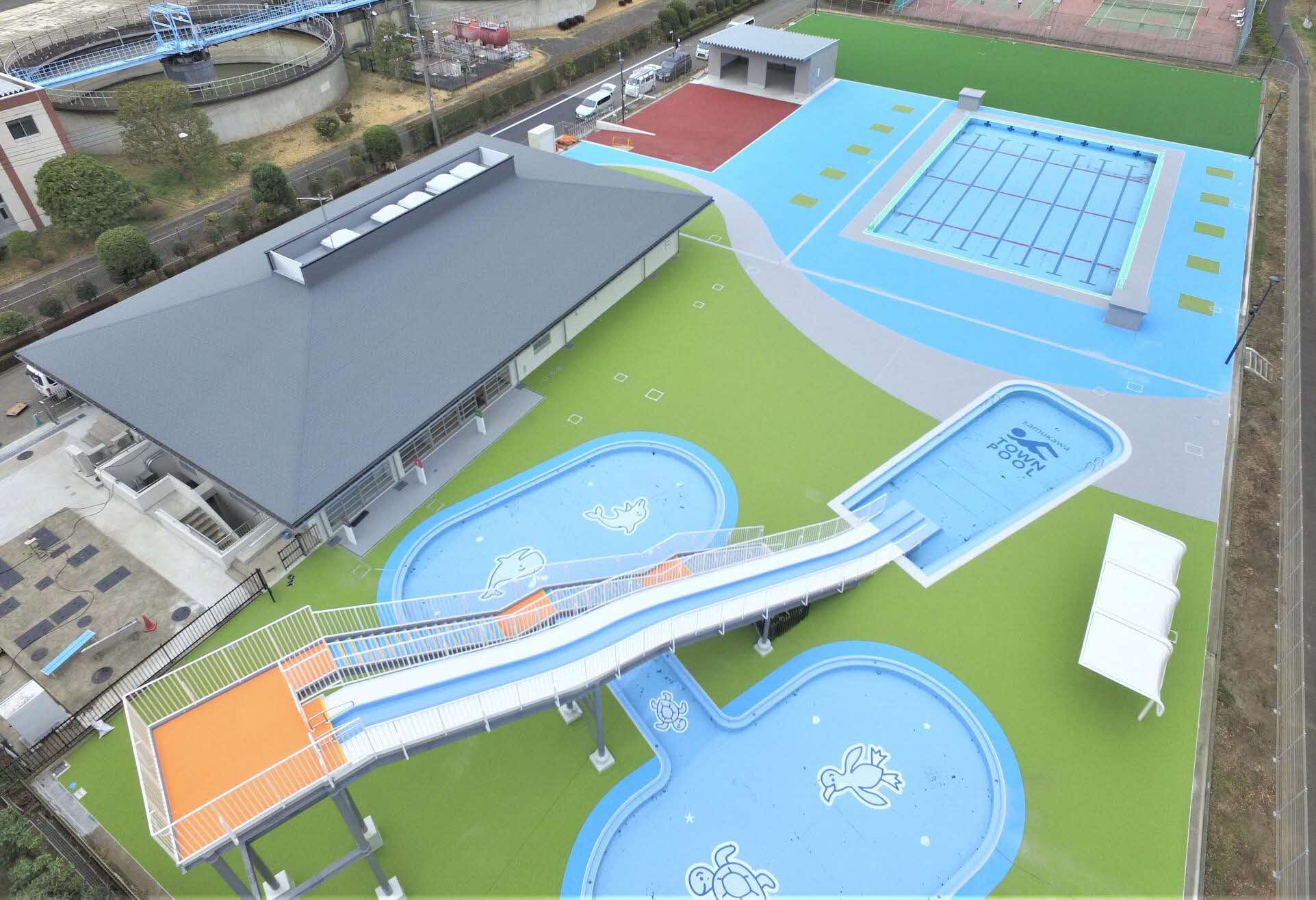 寒川町営プール写真