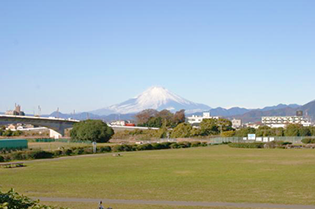 川とのふれあい公園-1