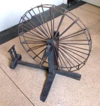 糸車（イトグルマ）