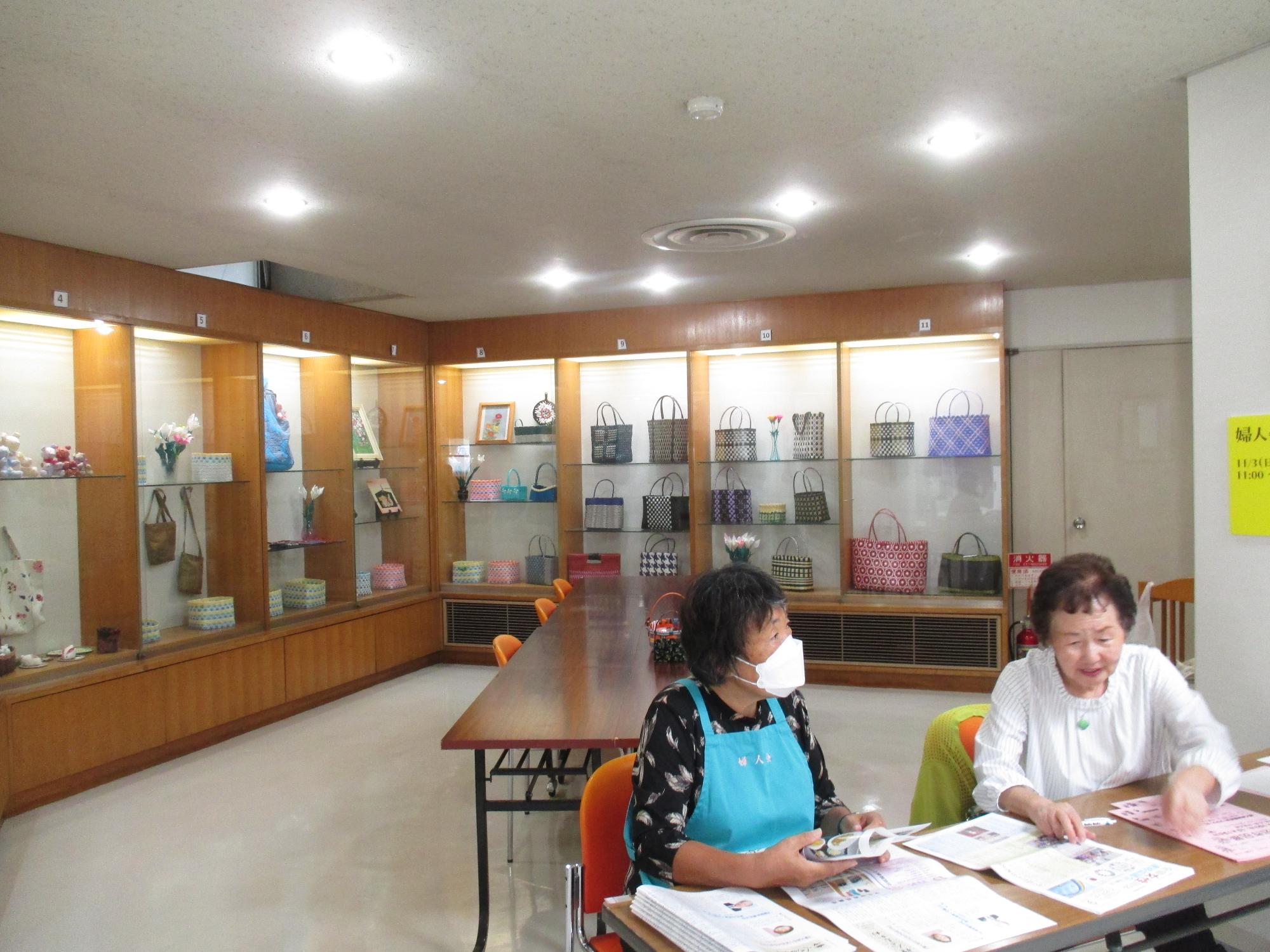 婦人会作品展写真1