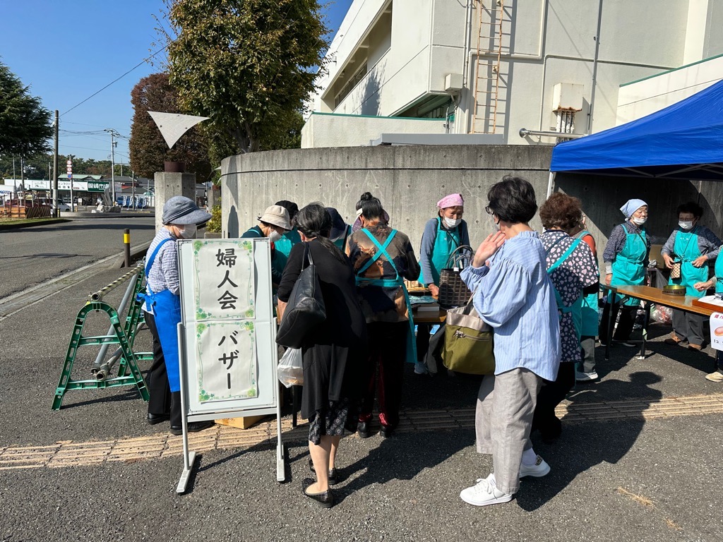 婦人会模擬店の様子