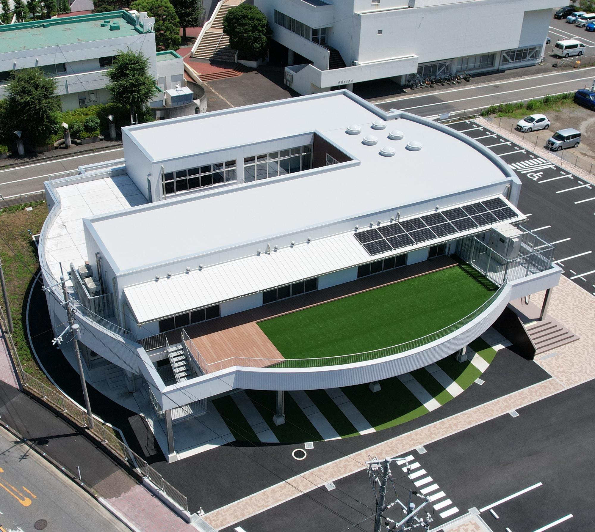 寒川町南分庁舎（健康管理センター）を上空から撮影した画像