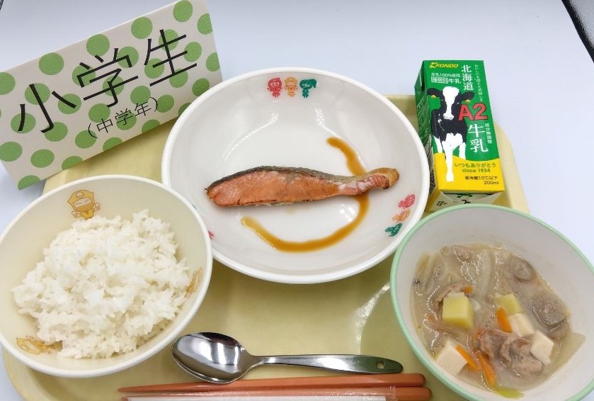 2025年6月16日　小学校盛り付け例