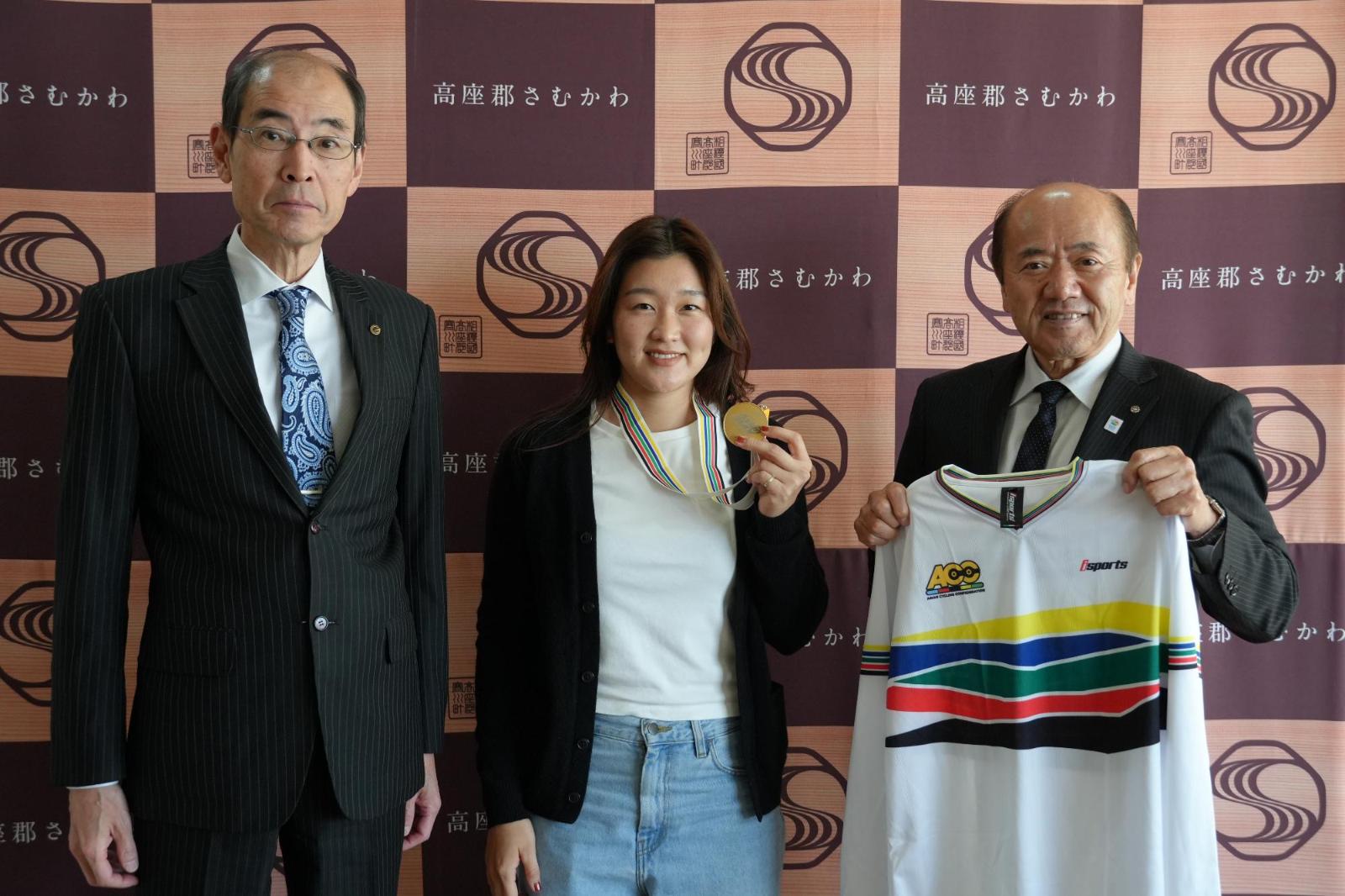 畠山紗枝選手表敬訪問の様子